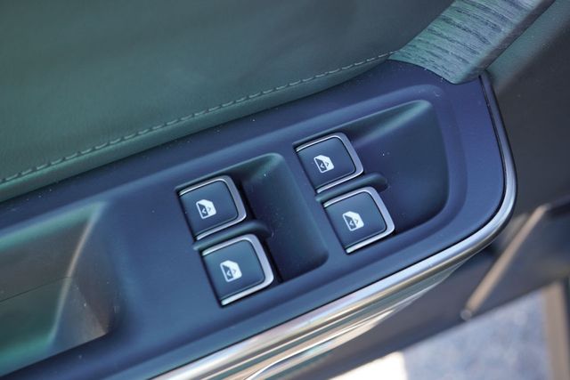 2023 Rivian R1S Adventure photo 23