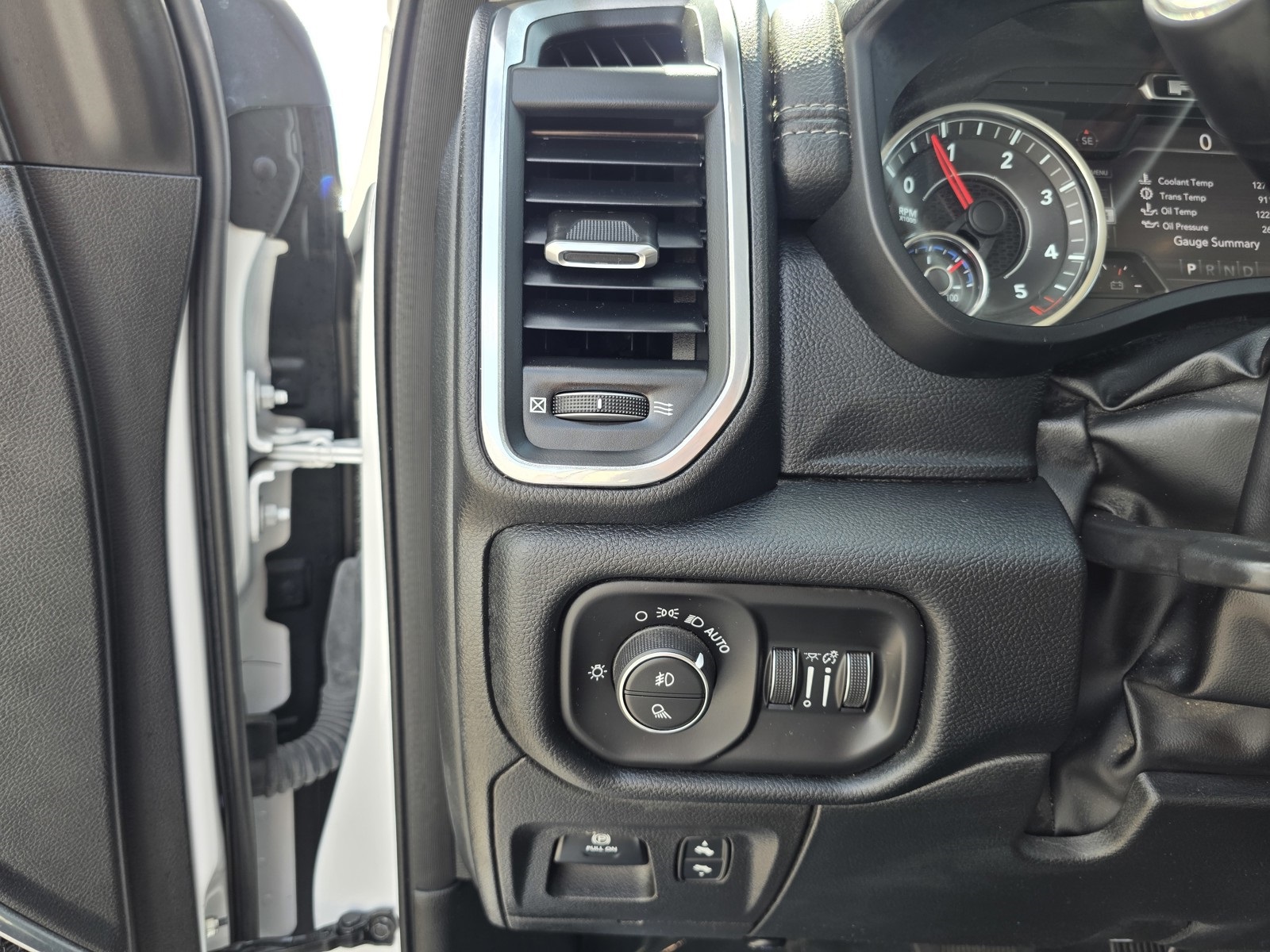 2022 Ram 1500 Laramie photo 34