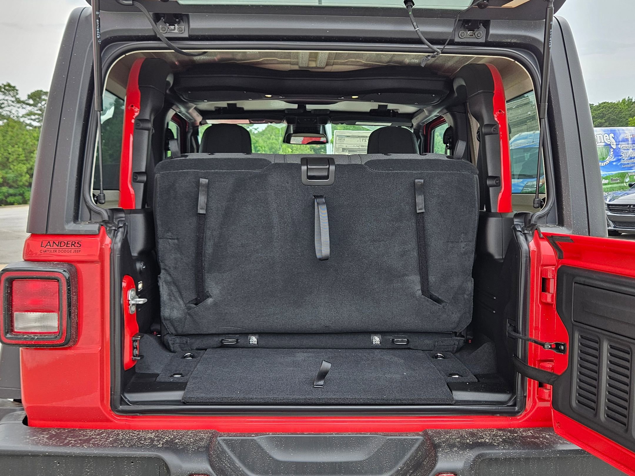 2025 Jeep Wrangler Willys photo 23
