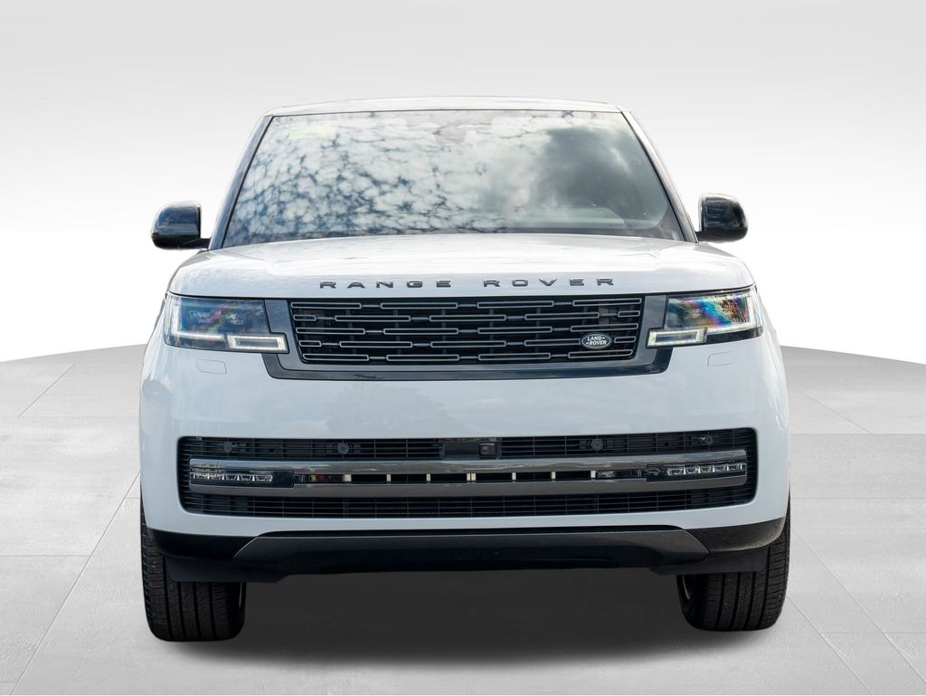 2025 Land Rover Range Rover SE photo 2