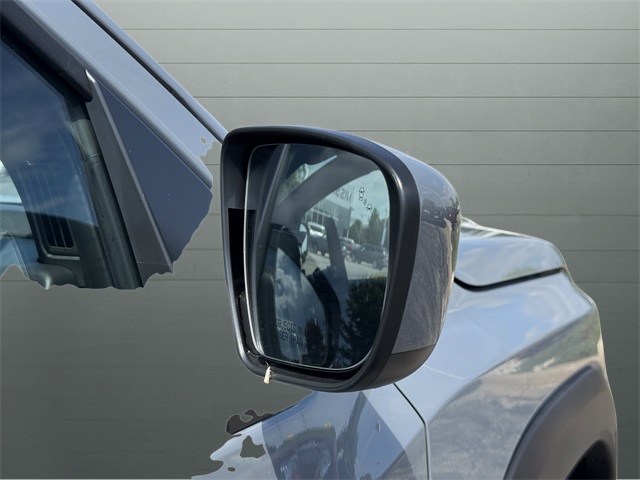 2025 Nissan Frontier PRO-4X photo 10