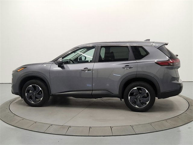 2024 Nissan Rogue SV photo 2