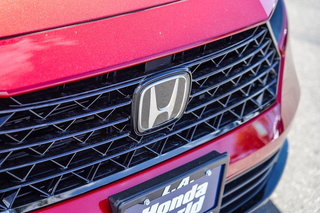 2025 Honda Accord Hybrid Sport-L photo 3