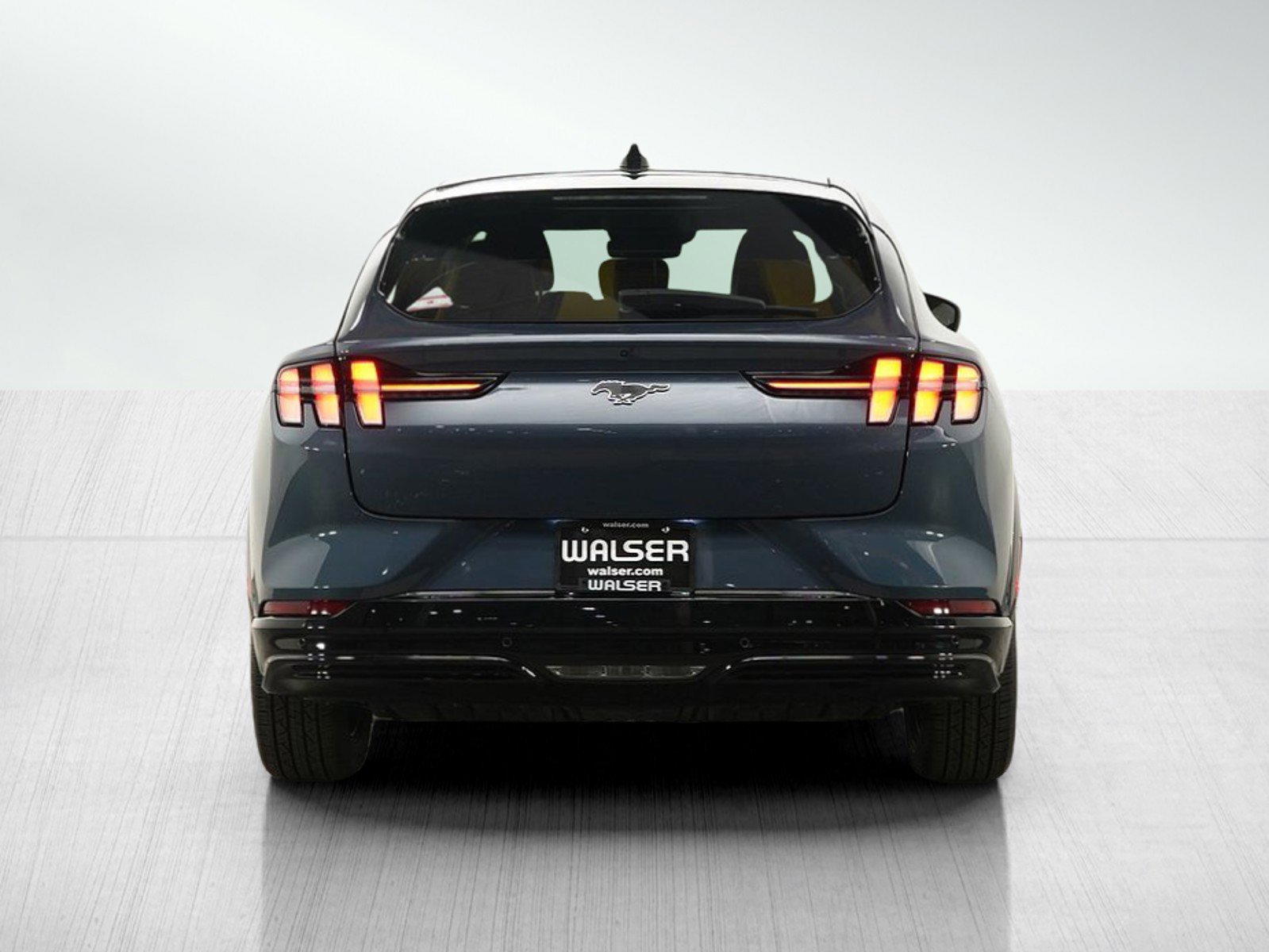 2021 Ford Mustang Mach-E Premium photo 4
