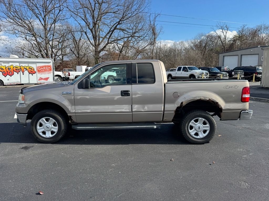2004 Ford F-150 photo 2