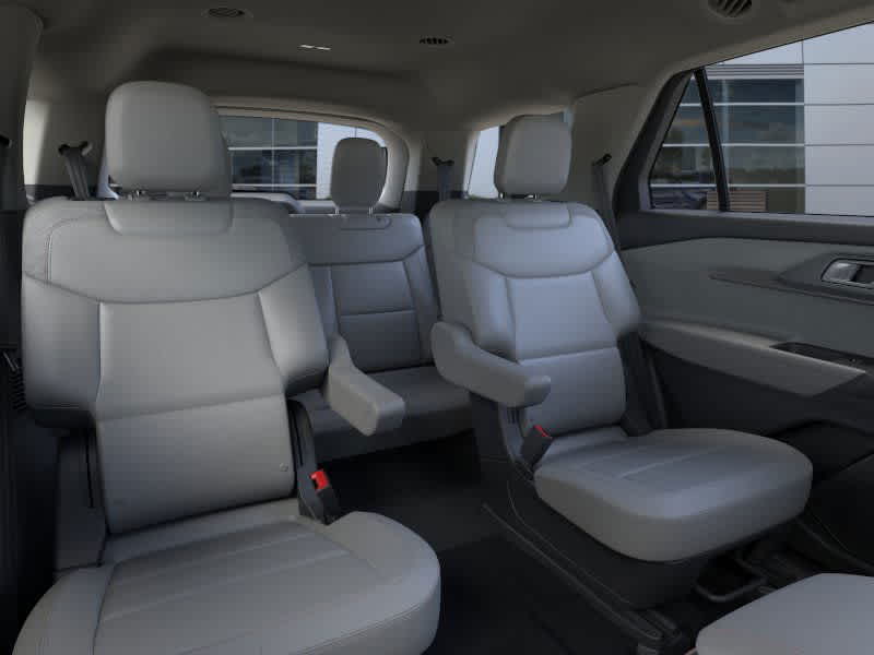 2025 Ford Explorer photo 6
