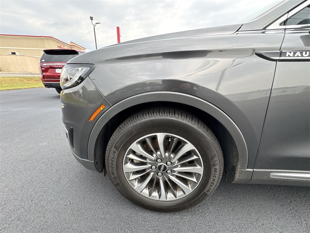 2019 Lincoln Nautilus Select photo 10