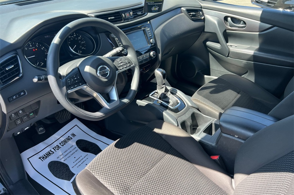 2022 Nissan Rogue Sport S photo 4