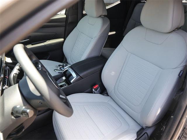2025 Hyundai Santa Cruz SE photo 15