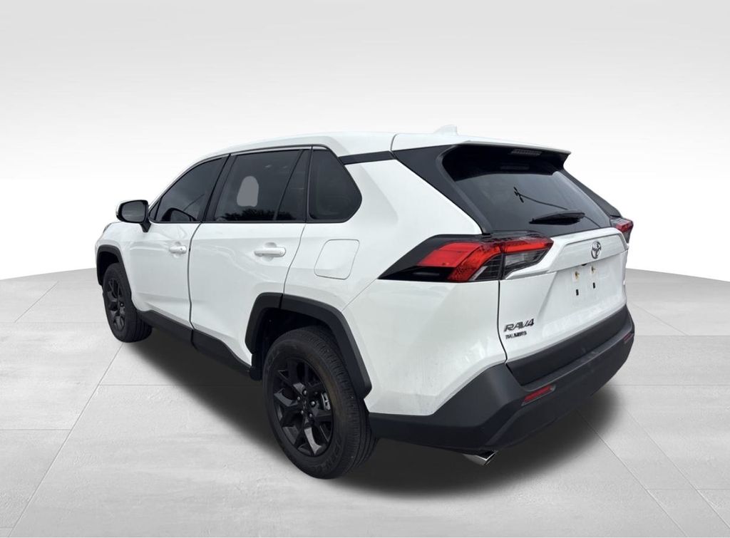 2025 Toyota RAV4 LE photo 3
