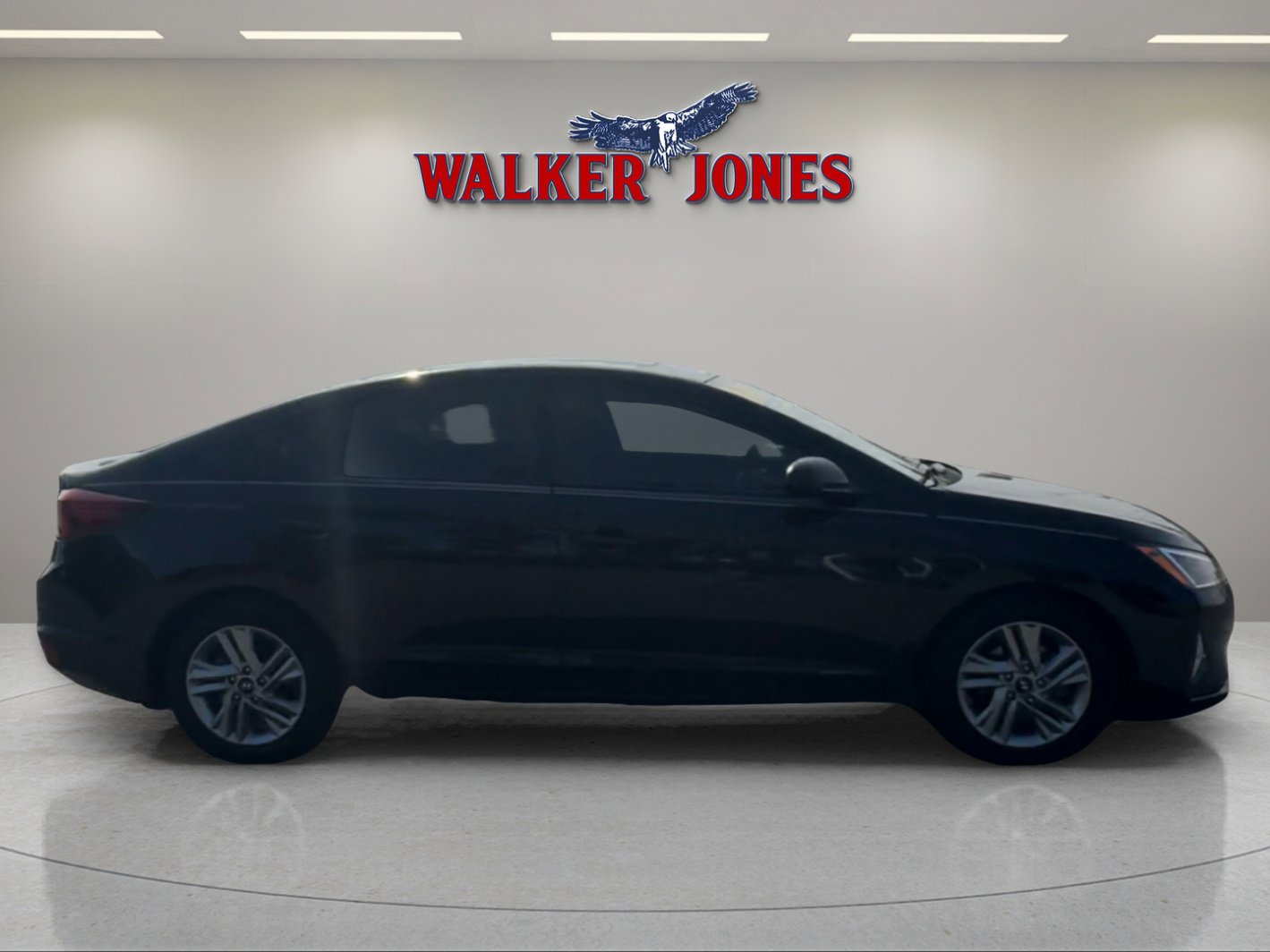 2020 Hyundai Elantra Value Edition photo 2