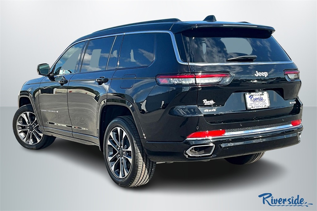 2025 Jeep Grand Cherokee Overland photo 3