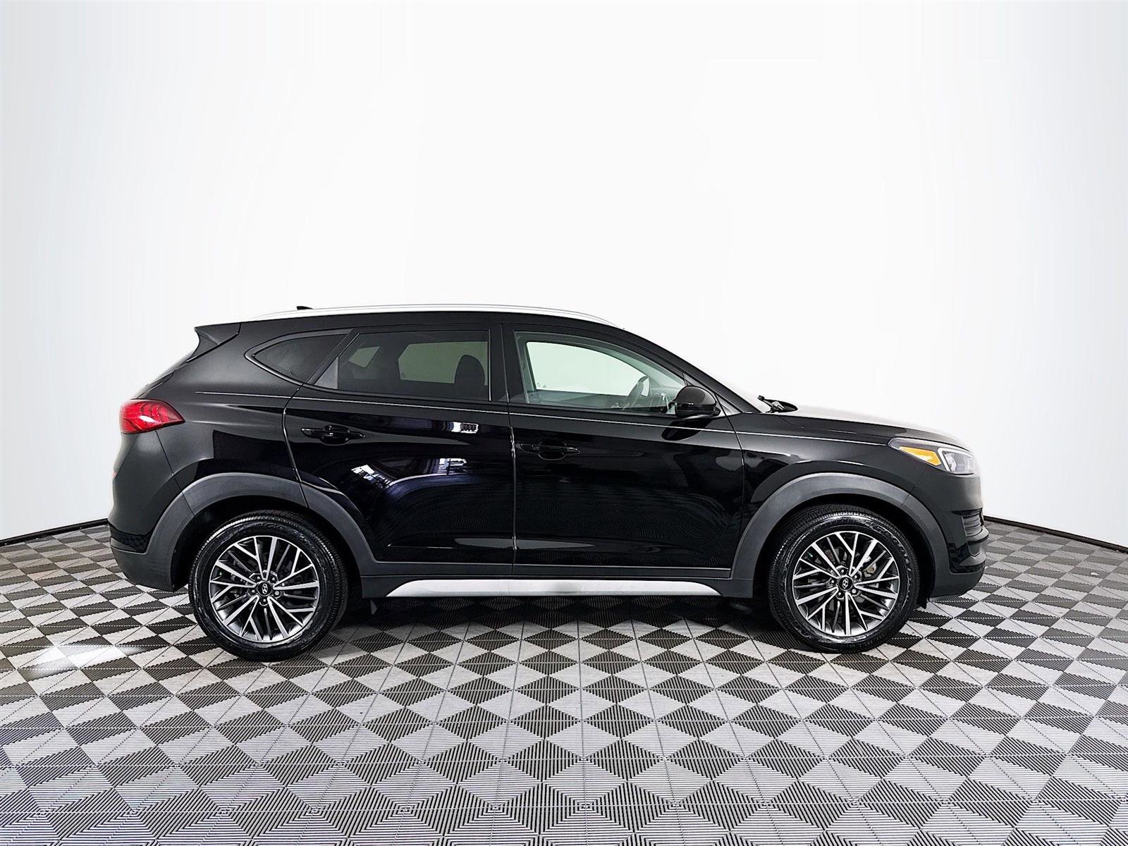 2019 Hyundai Tucson SEL photo 8