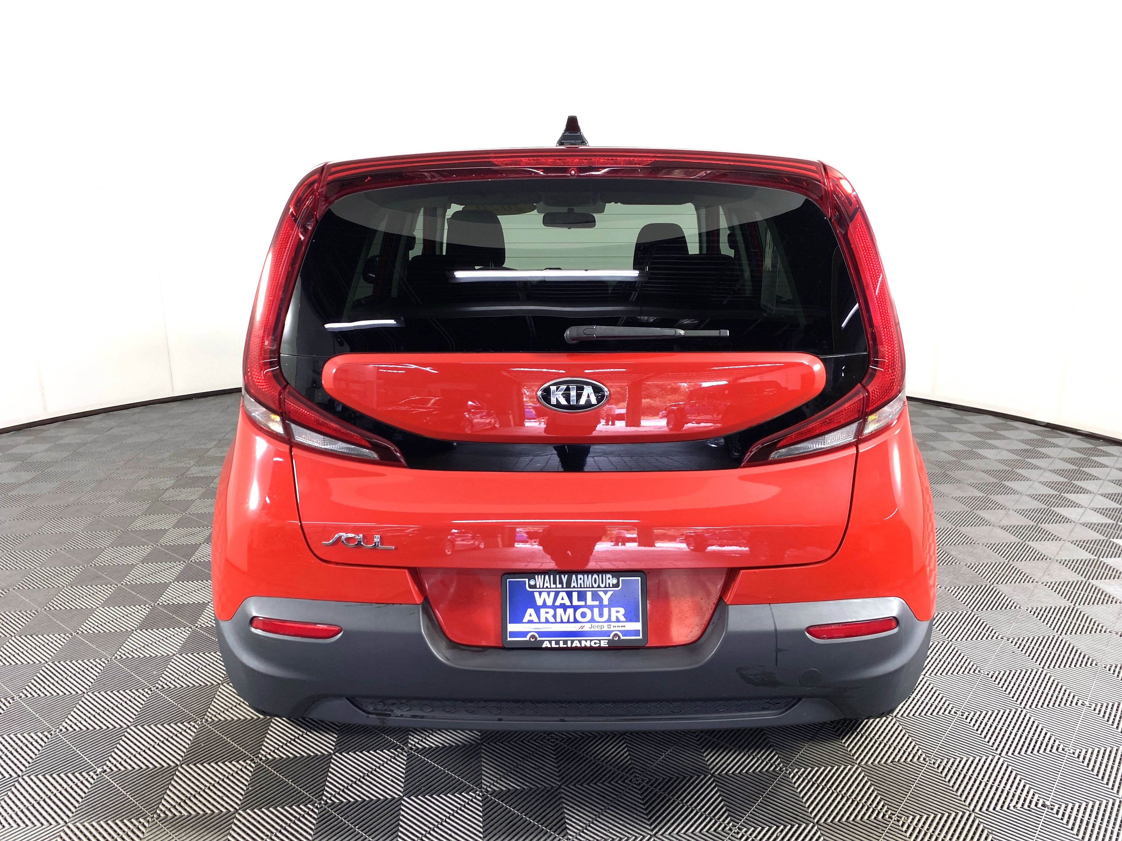 2020 Kia Soul LX S X-Line photo 3