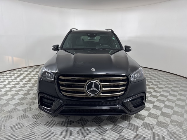 2026 Mercedes Benz GLS 450 4MATIC photo 2