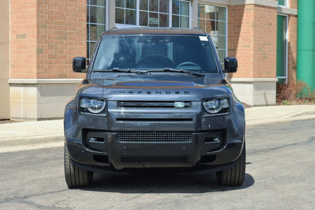 2025 LAND ROVER DEFENDER - Image 3