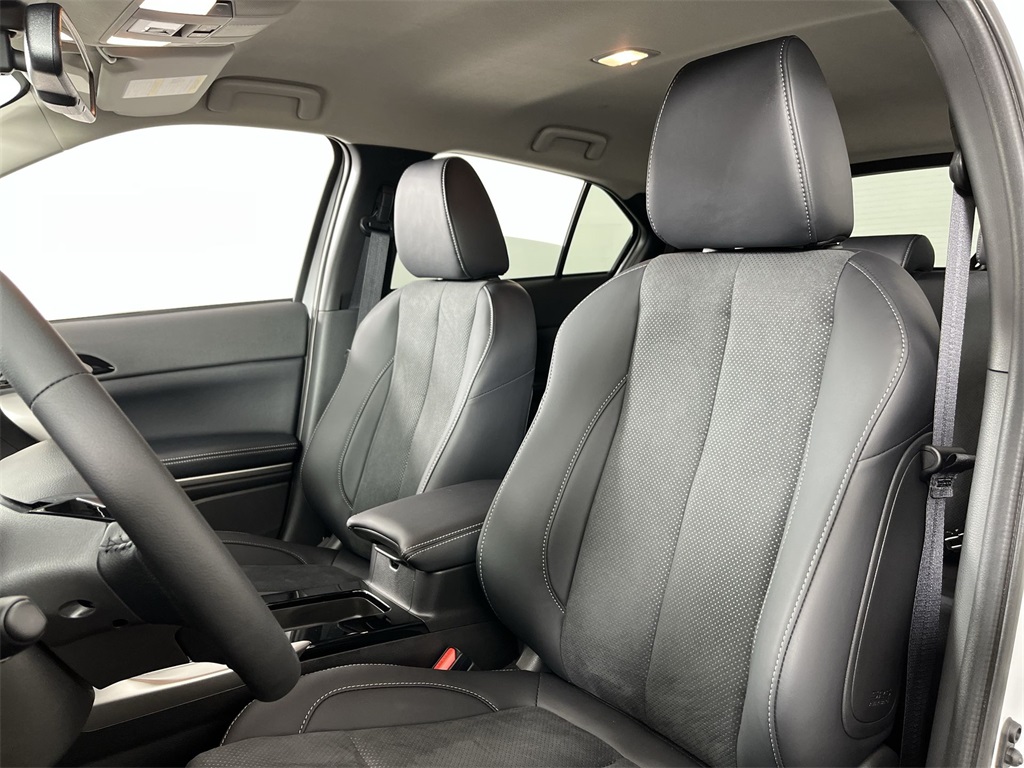 2025 Mitsubishi Eclipse Cross SE photo 10