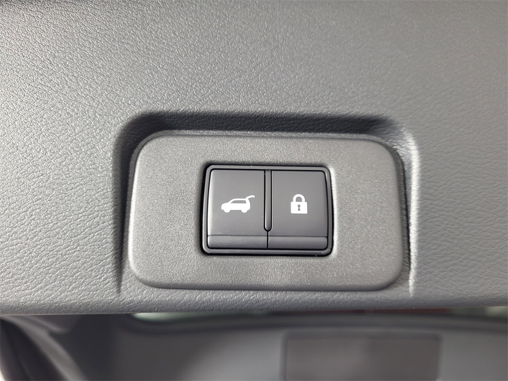 2025 Nissan Rogue Platinum photo 15