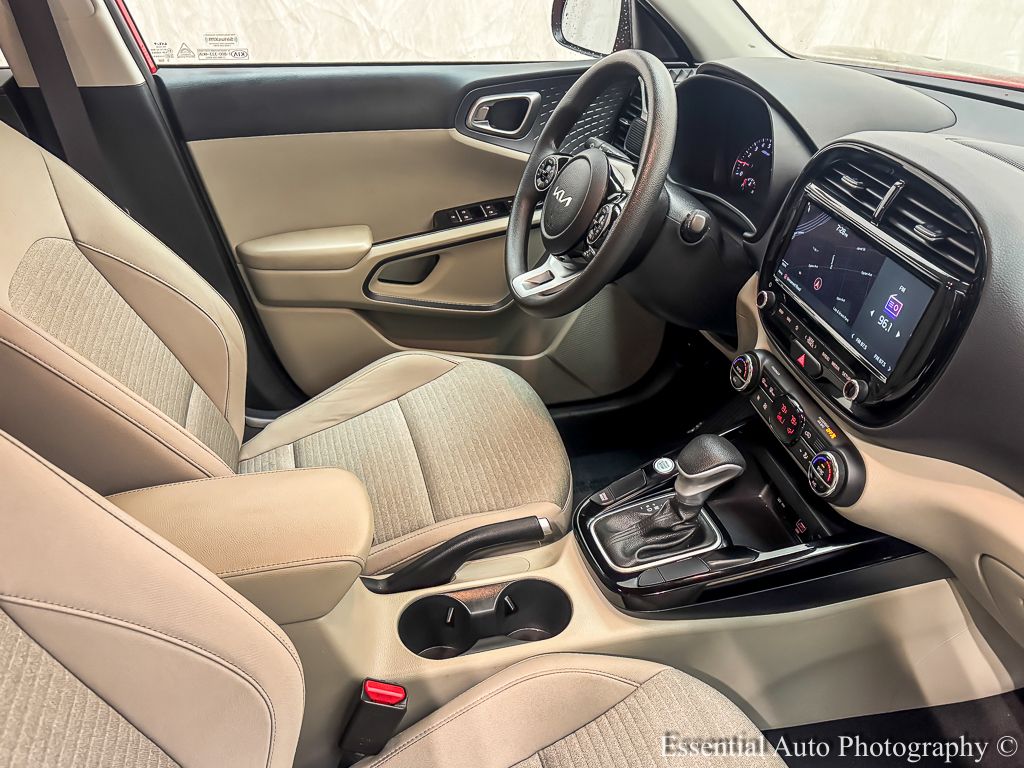 2022 KIA SOUL - Image 25