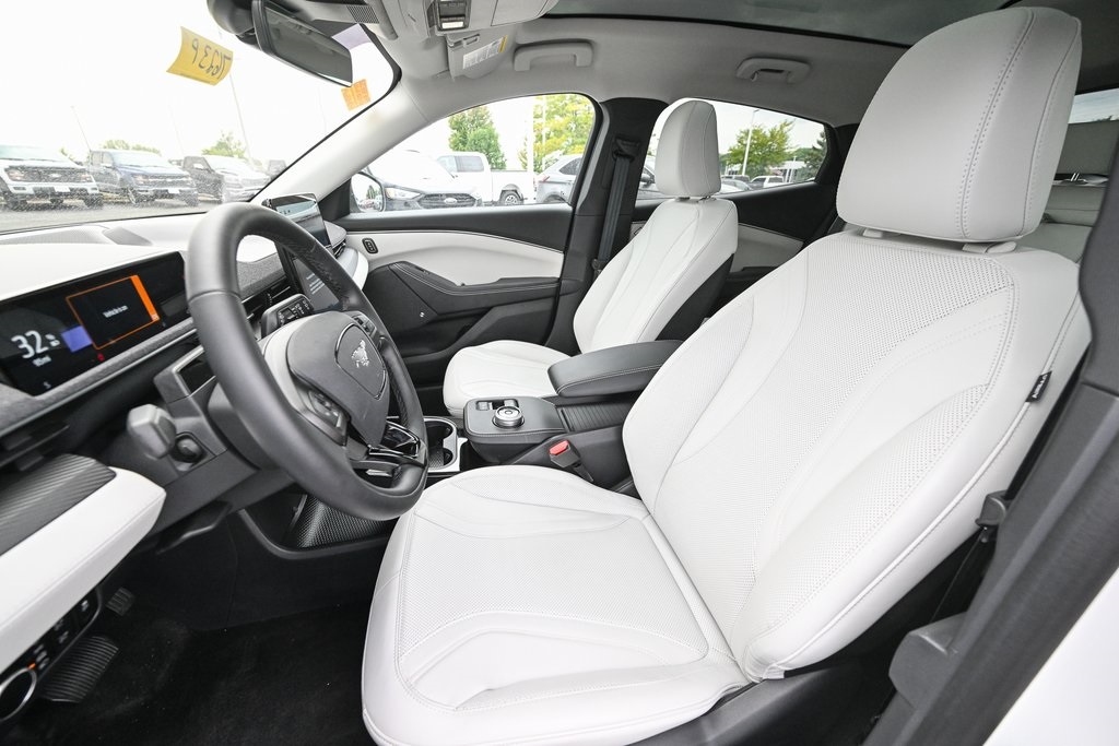 2024 Ford Mustang Mach-E Premium photo 14