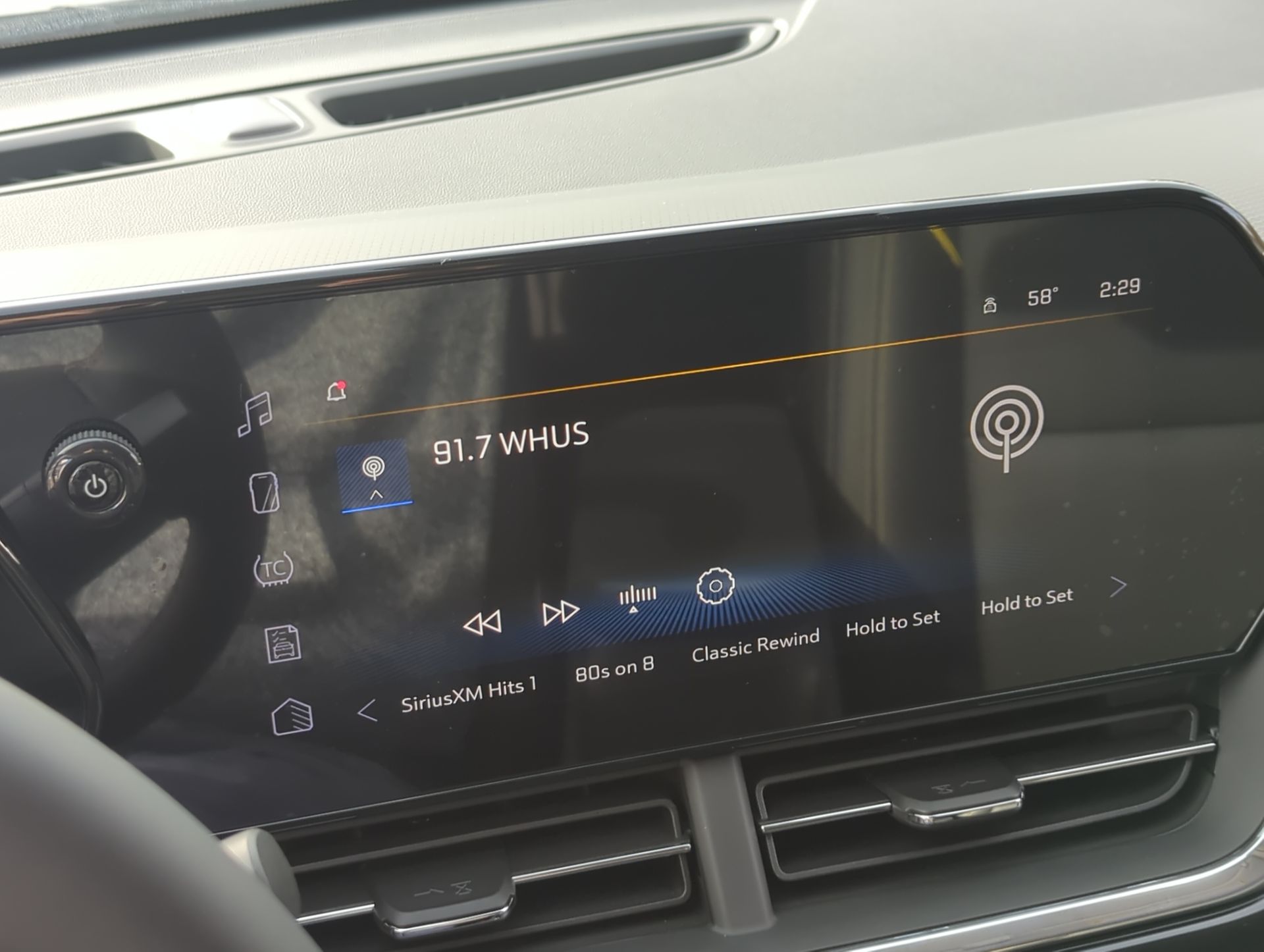 2026 Chevrolet Trax ACTIV photo 4