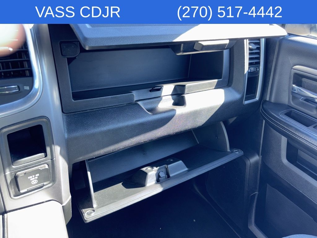 2023 Ram 1500 SLT photo 15