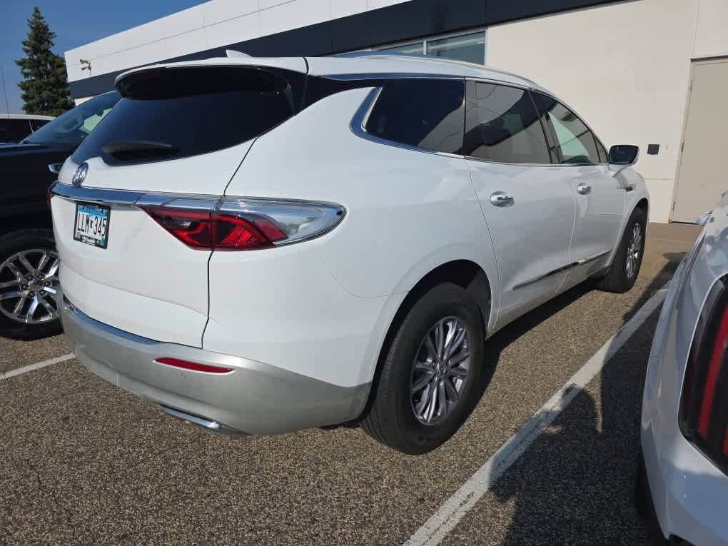 2024 Buick Enclave Essence photo 4
