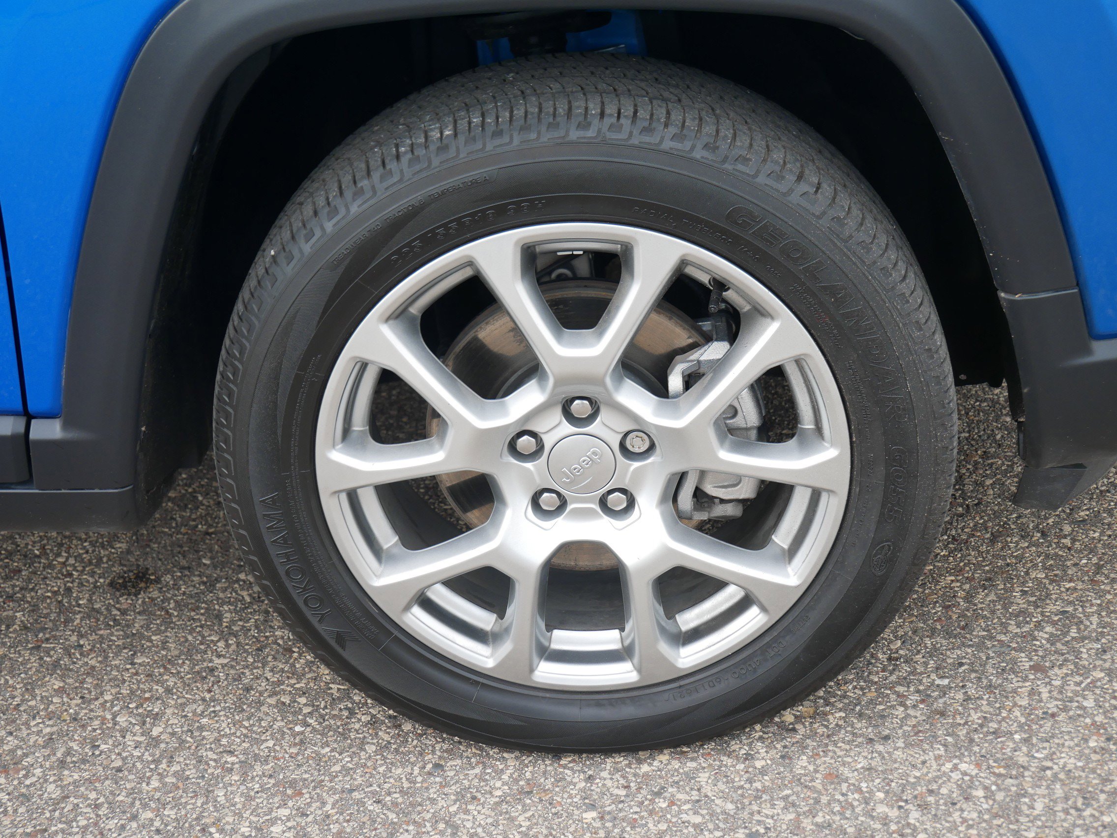 2022 Jeep Compass Latitude Lux photo 9
