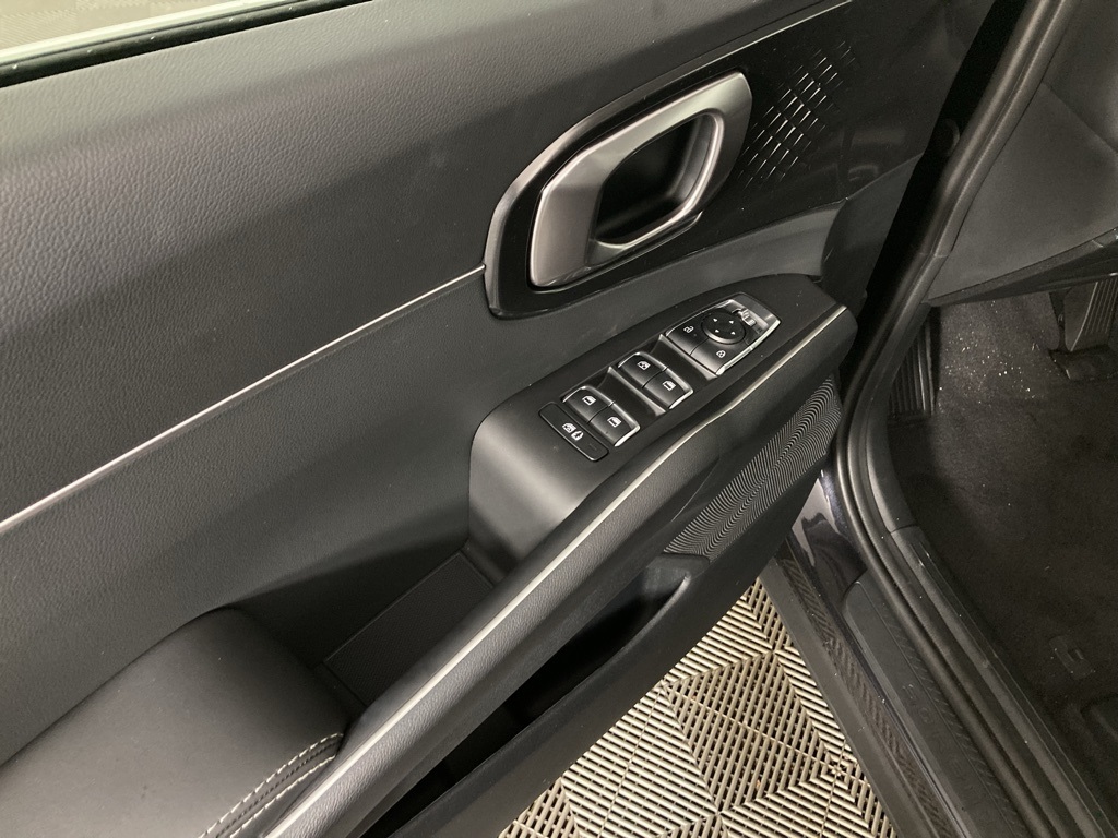 2025 Kia Sorento S photo 10