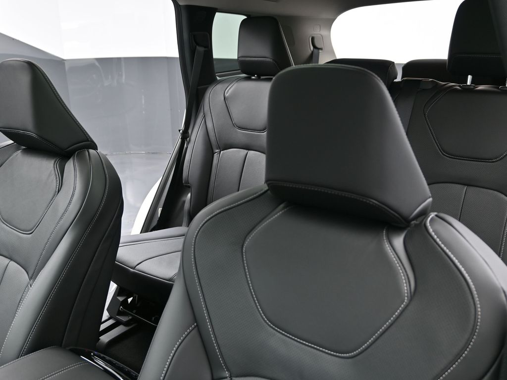2025 Infiniti QX60 Luxe photo 17