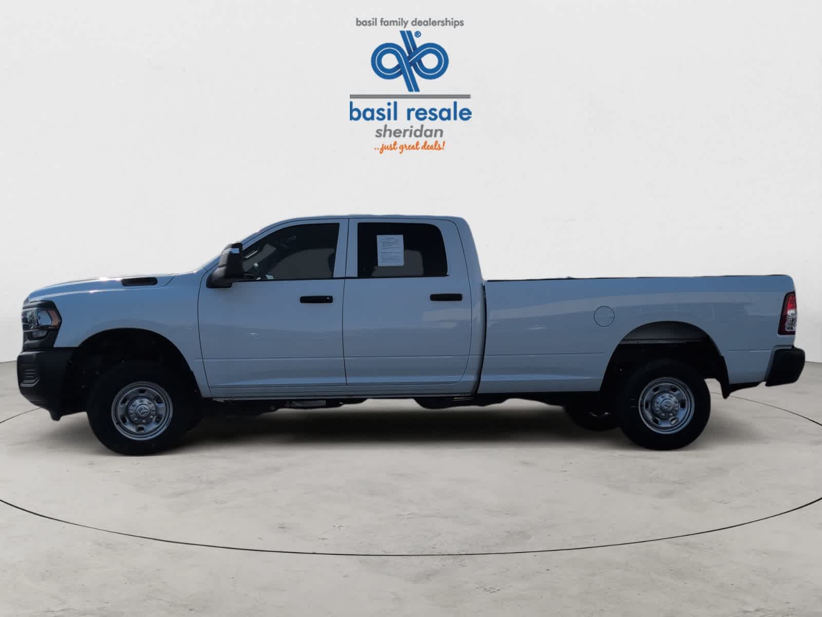 2024 Ram 2500 Tradesman photo 3