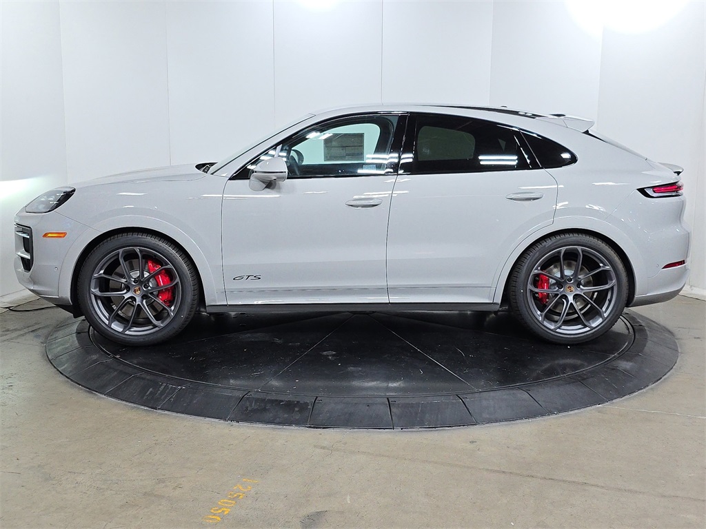 2026 Porsche Cayenne GTS Coupe photo 8