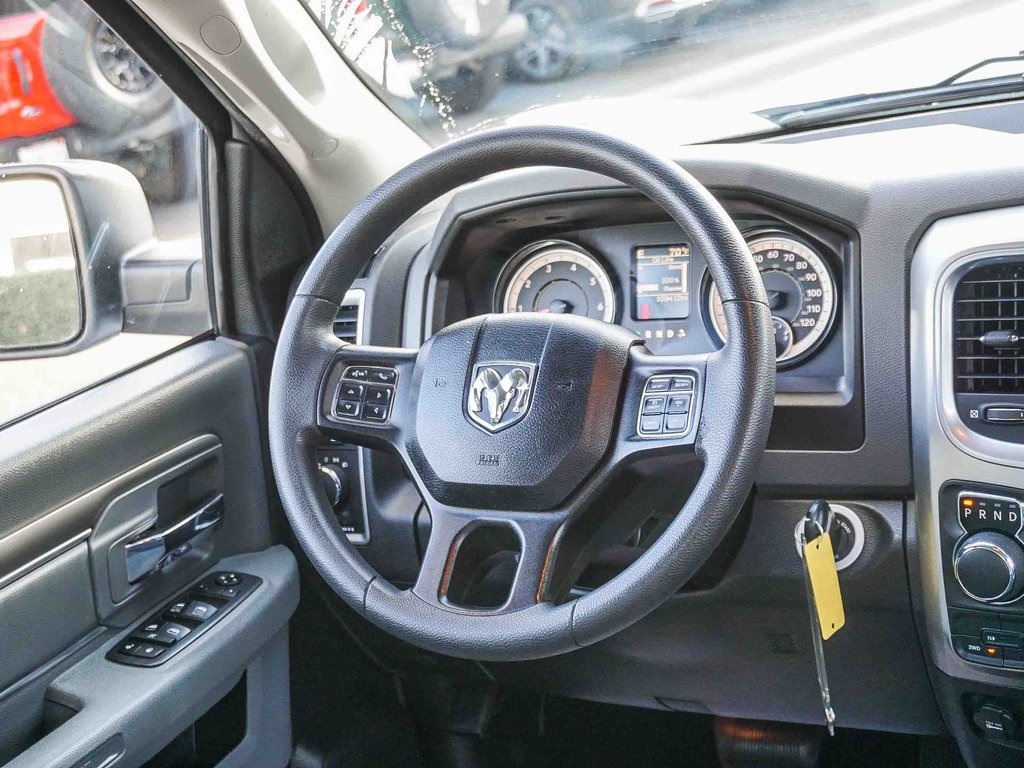 2019 Ram 1500 Classic SLT photo 15