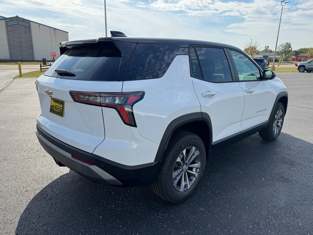 2026 Chevrolet Equinox LT photo 2