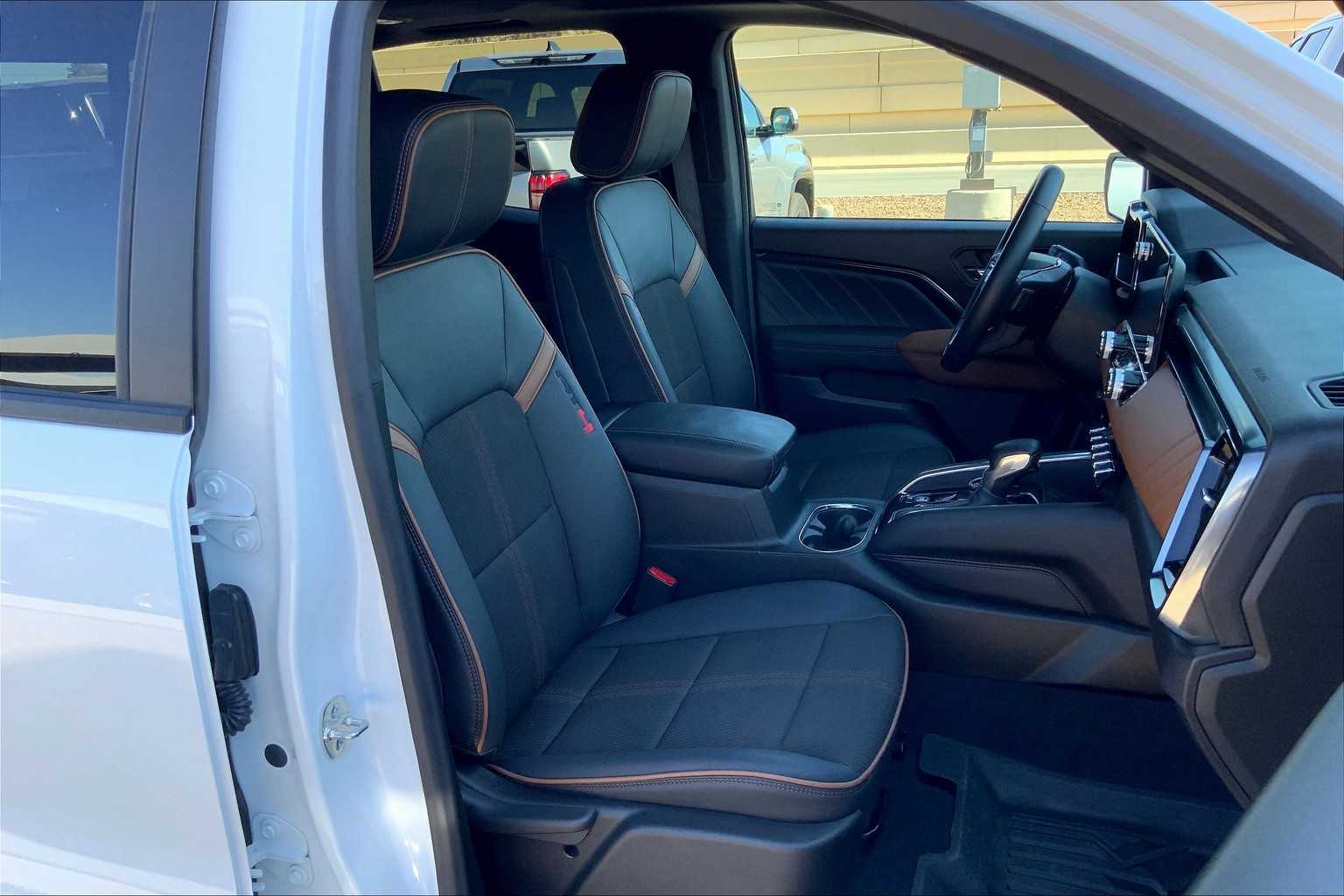 2024 Gmc Canyon AT4 photo 8