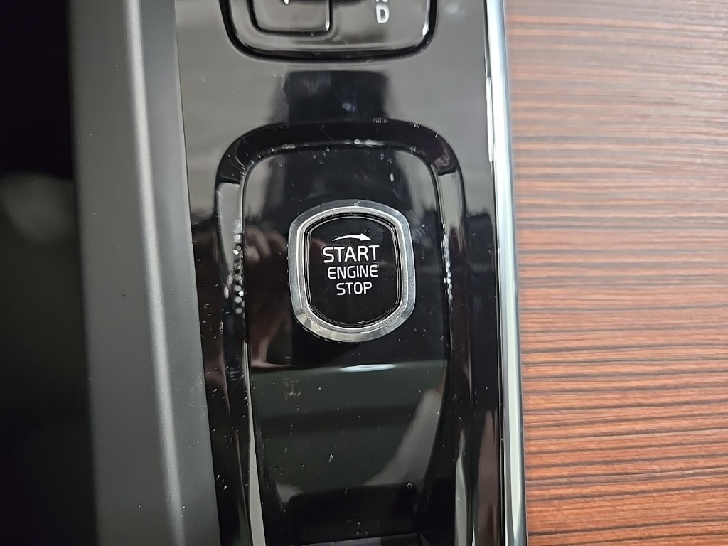 2026 Volvo V60 Plus photo 12
