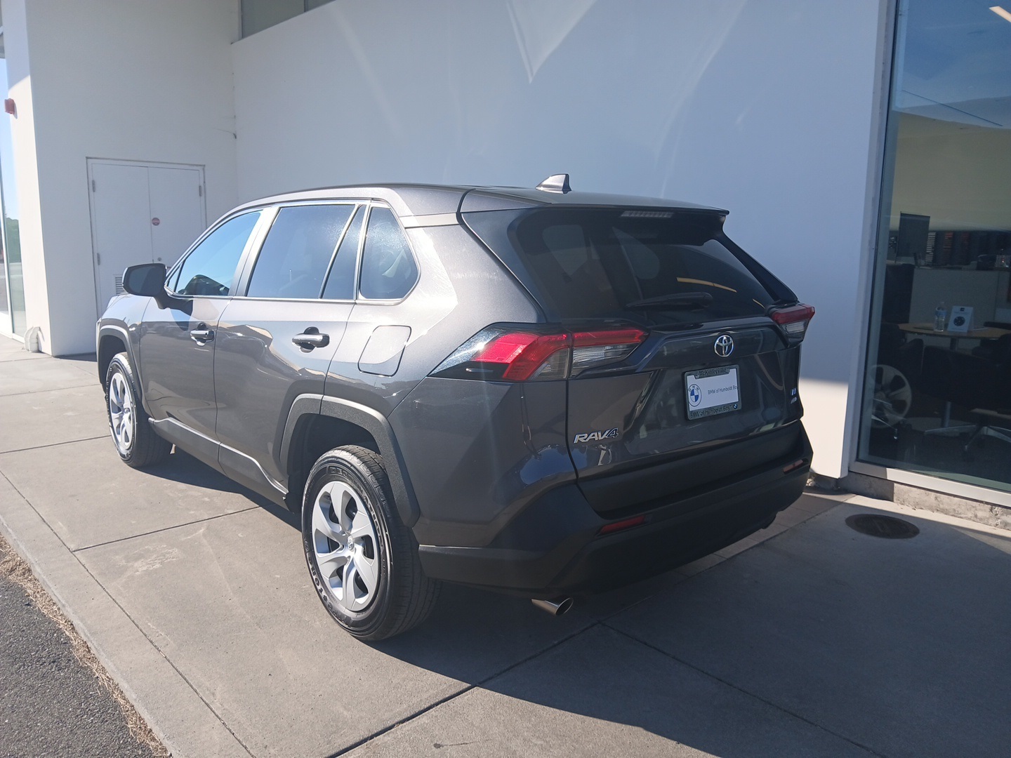 2024 Toyota RAV4 LE photo 6