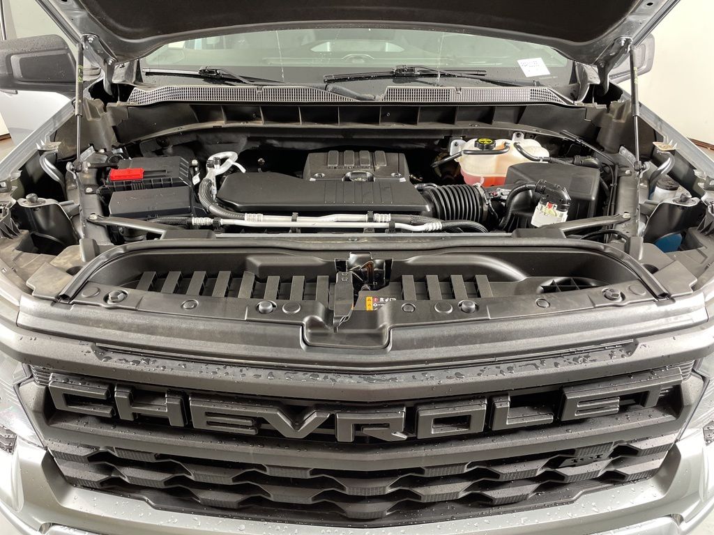 2025 Chevrolet Silverado 1500 Custom photo 41