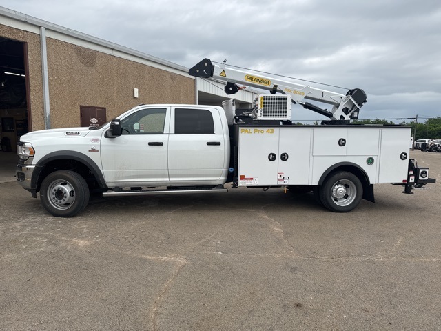 2024 Ram 5500 Tradesman photo 2