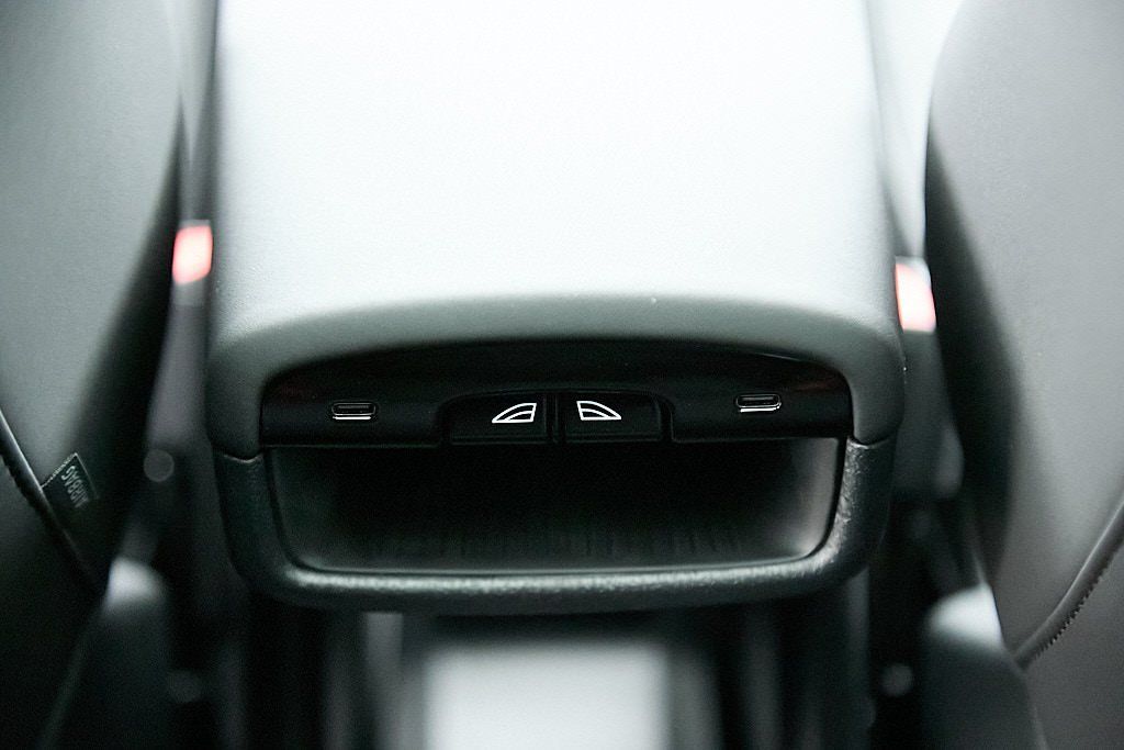 2026 VOLVO EX30 - Image 20