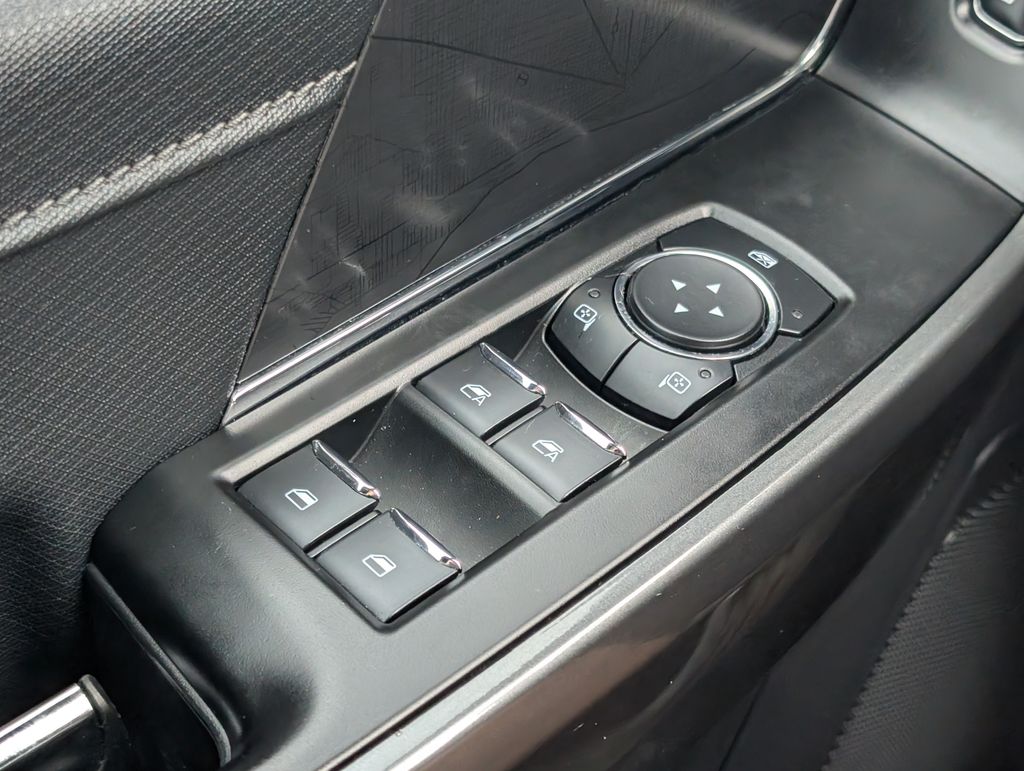 2023 Ford F-150 XLT photo 9