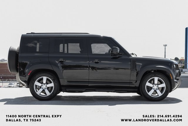 2025 Land Rover Defender 110 X-Dynamic SE photo 6