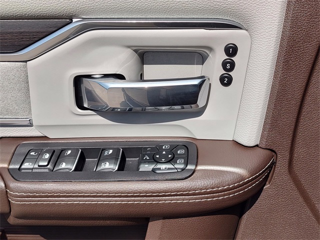 2025 Ram 2500 Laramie photo 25