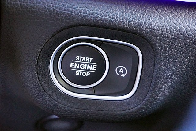 Used 2022 Gray Mercedes-Benz GLE 350 image 33