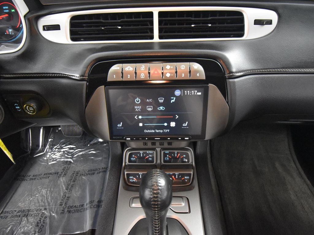 2013 Chevrolet Camaro 2LT photo 28