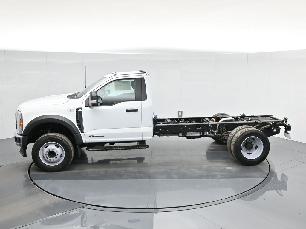 2024 Ford F-600 photo 21