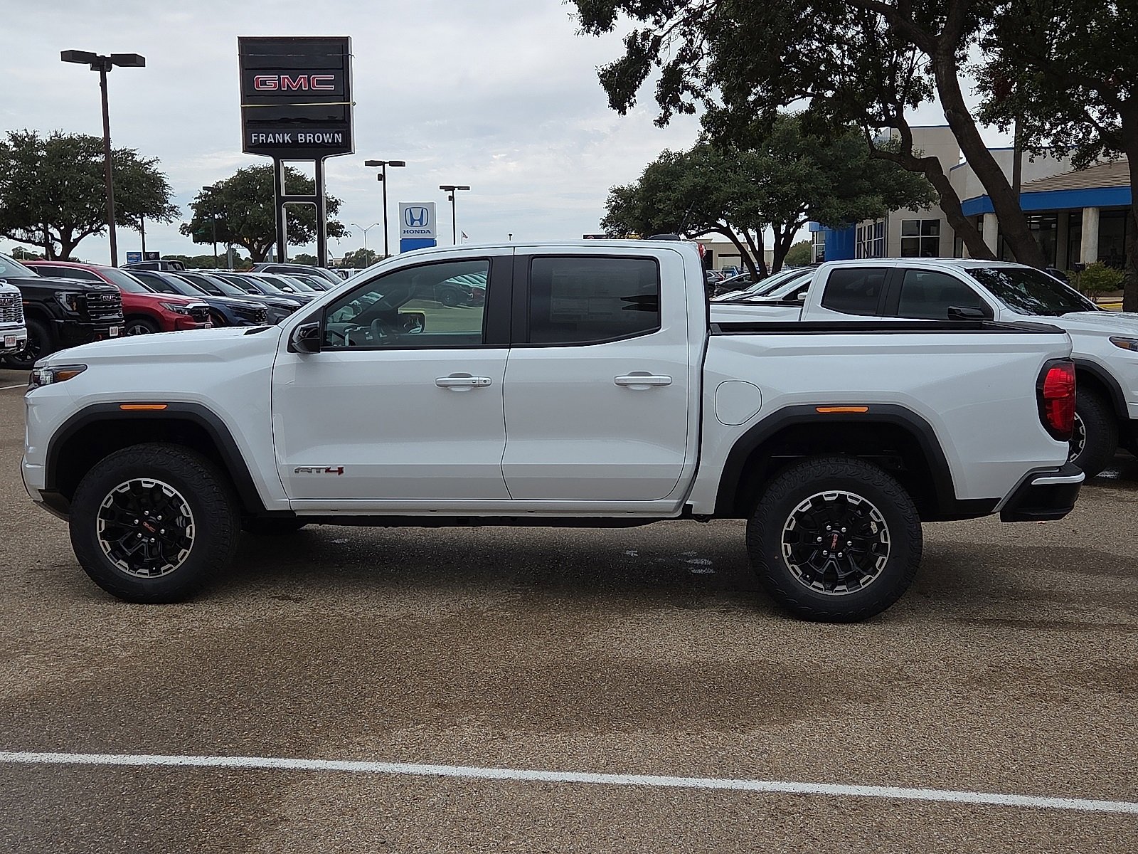 2026 Gmc Canyon AT4 photo 2