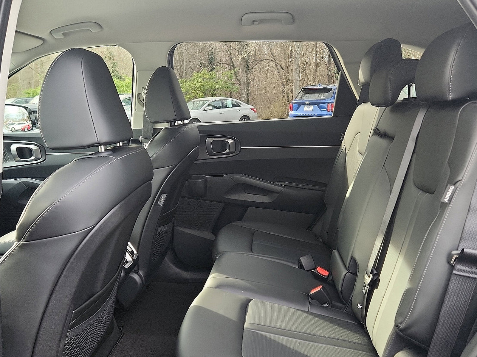 2025 Kia Sorento S photo 7