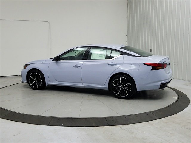 2025 Nissan Altima 2.5 SR photo 5