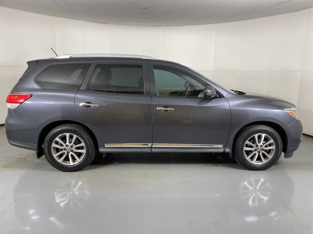 2014 Nissan Pathfinder SL photo 8